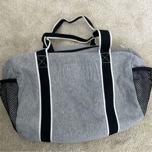Victoria sport gray duffle bag/gym bag